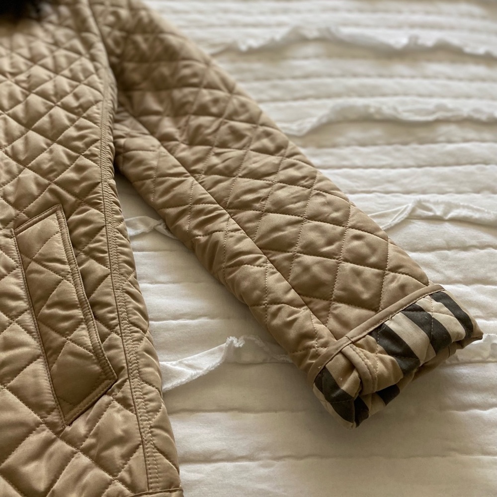 Burberry quilted jacket - Picture 8 of 9